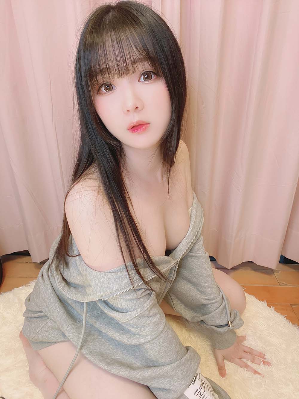 霜月shimo – 裸パーカー