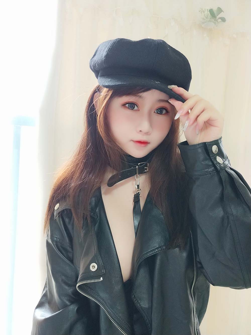 蜜桃少女是依酱呀 – 黑桃A