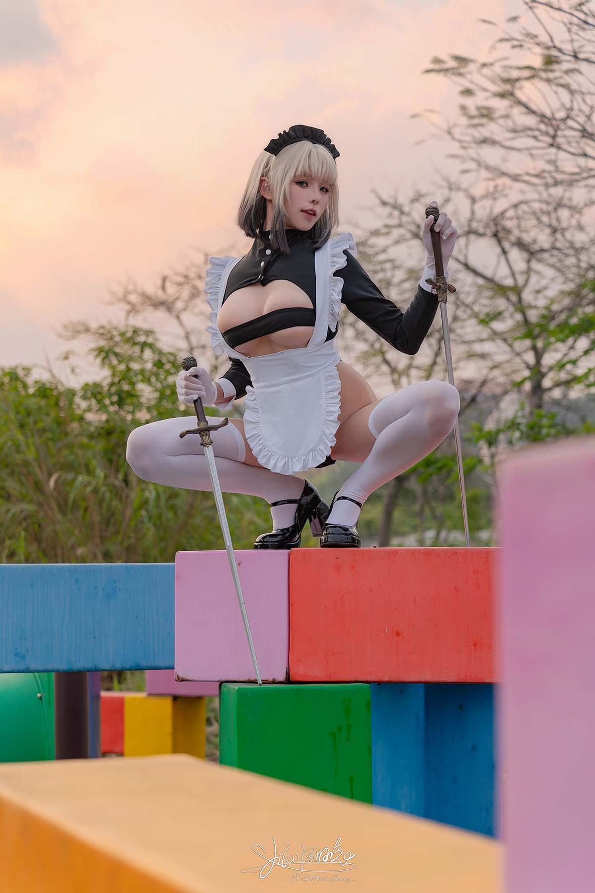 咬一口兔娘 – 战斗女仆