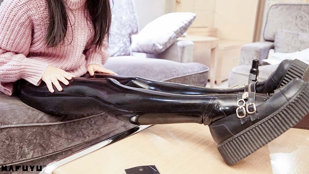 神楽板真冬 – 袜系列系列套图视频