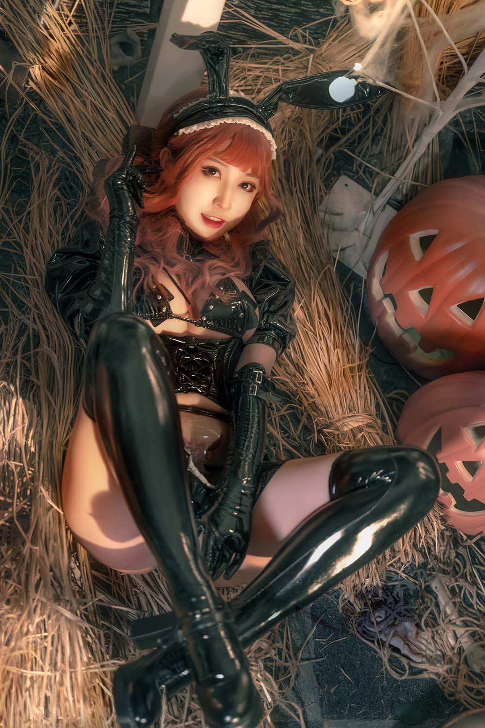 奇行家狗崽(棕桠阿狗崽) – 漆皮兔女仆