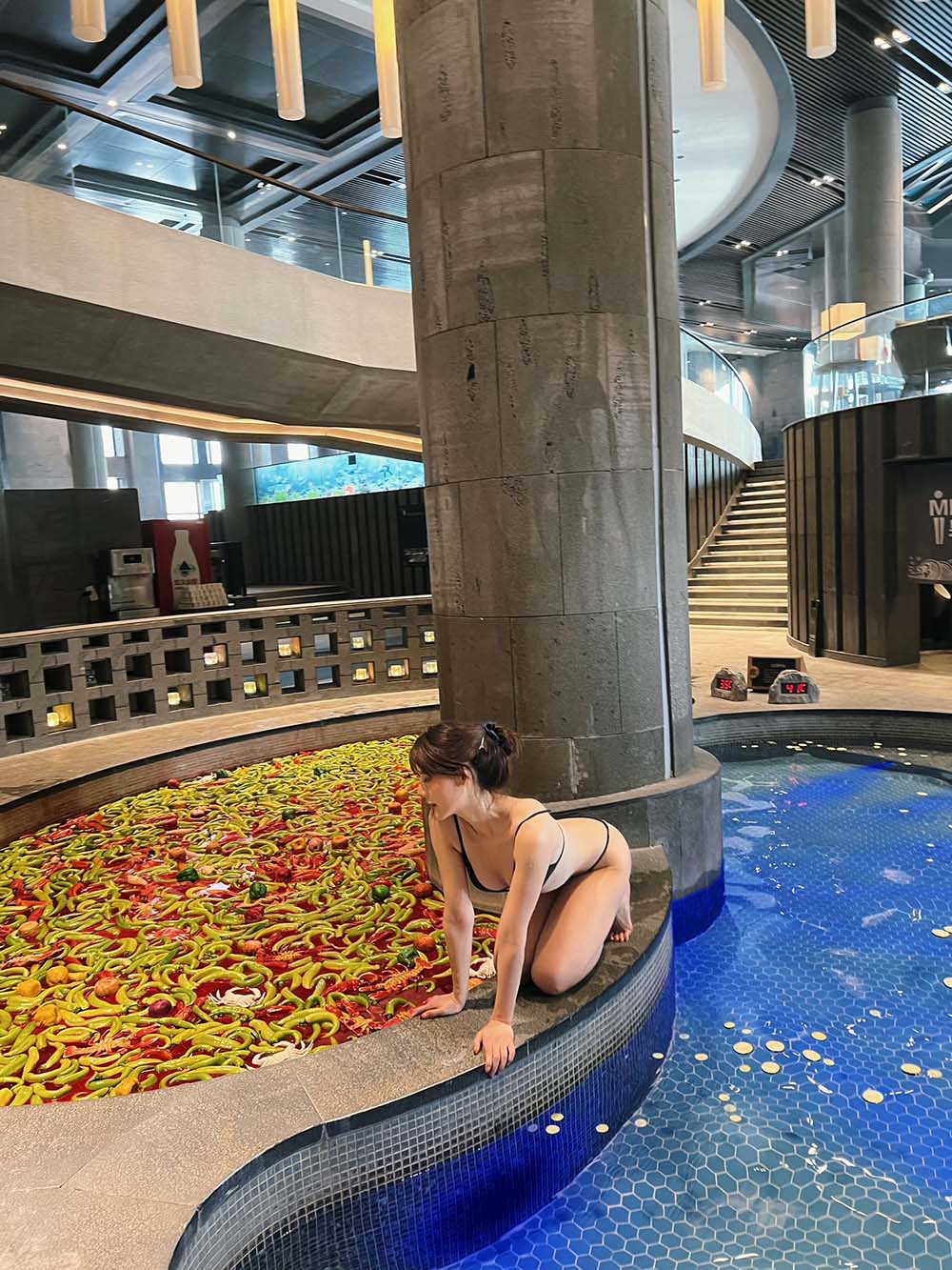 美女模特就是阿朱啊 – 火锅温泉