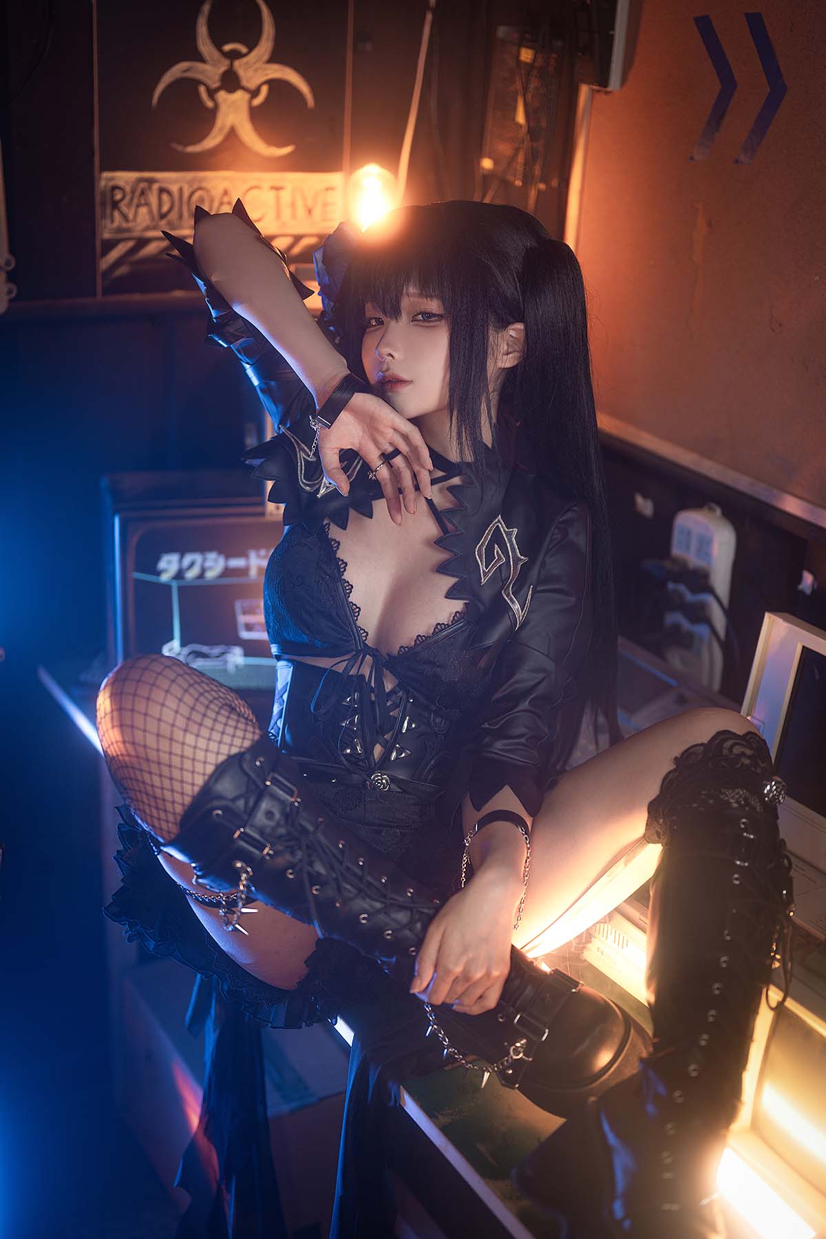 蠢沫沫 – 黑岩射手