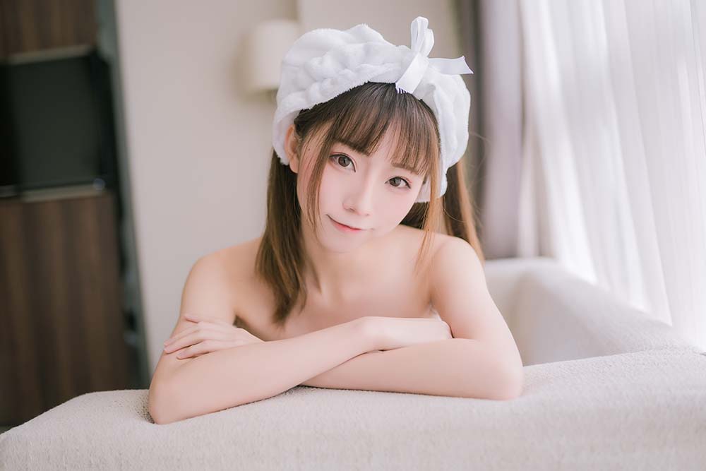 绮太郎Kitaro – 纯白浴巾