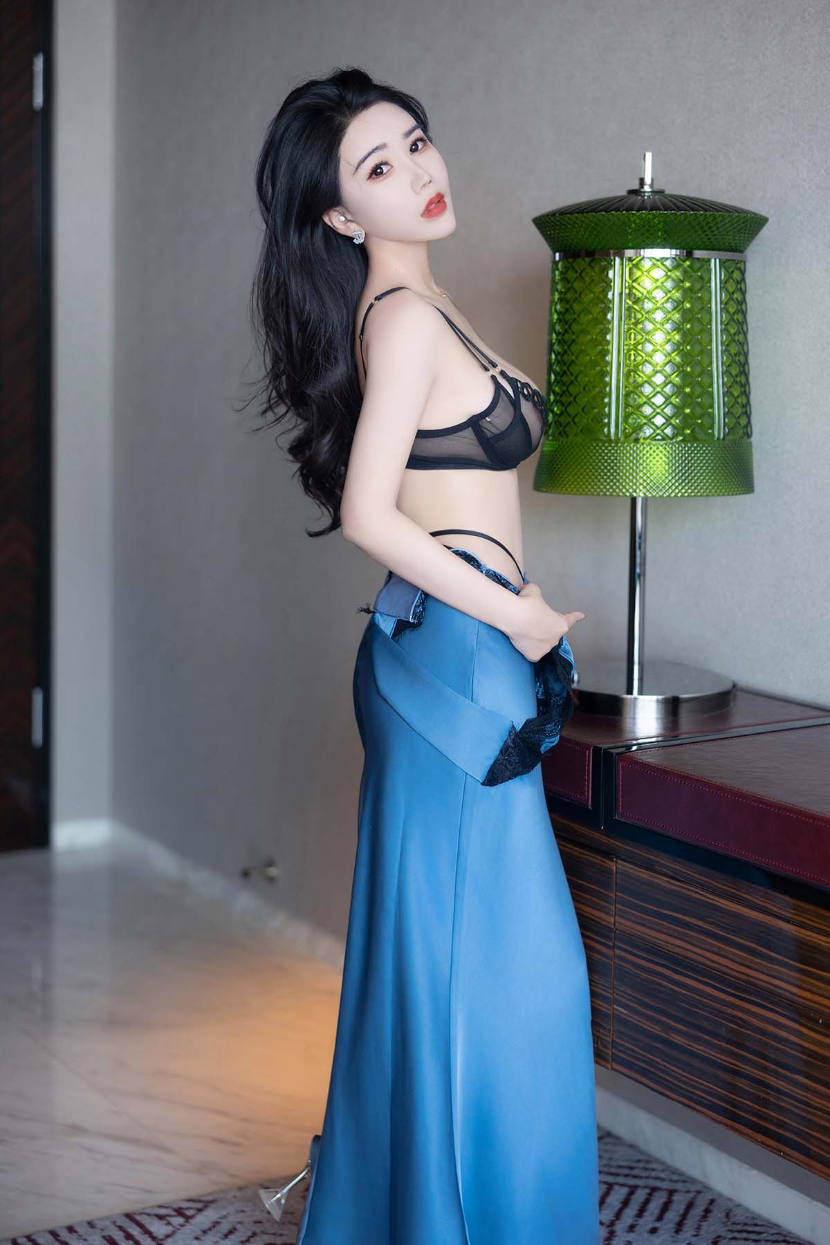 李若汐 – 蓝色情趣内衣