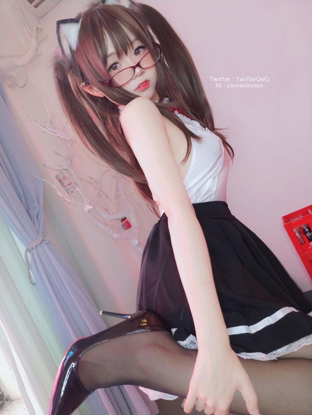 摇摇乐yoyo – 黑色紧身衣