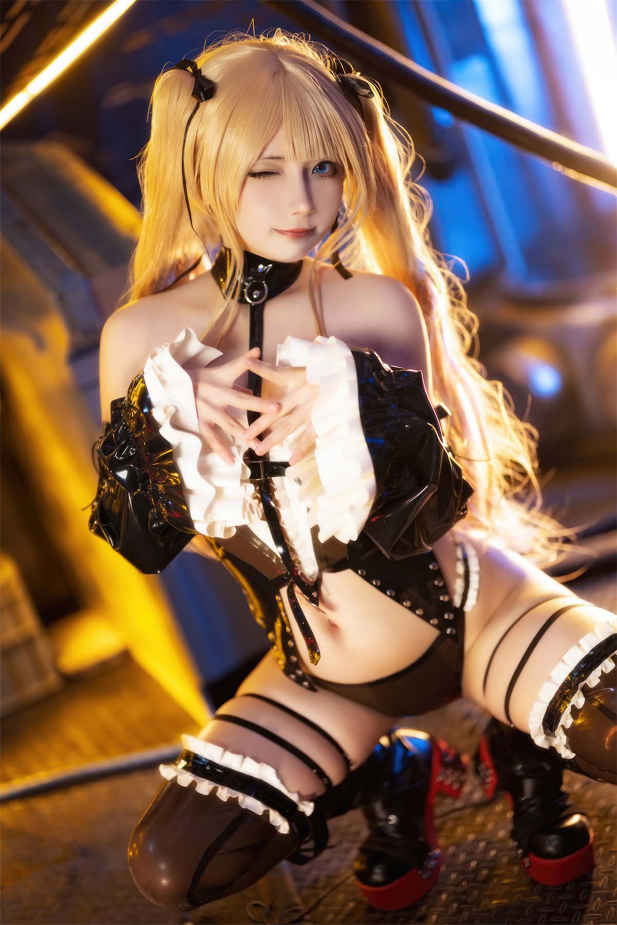 是三不是世w – 玛丽萝丝胶衣