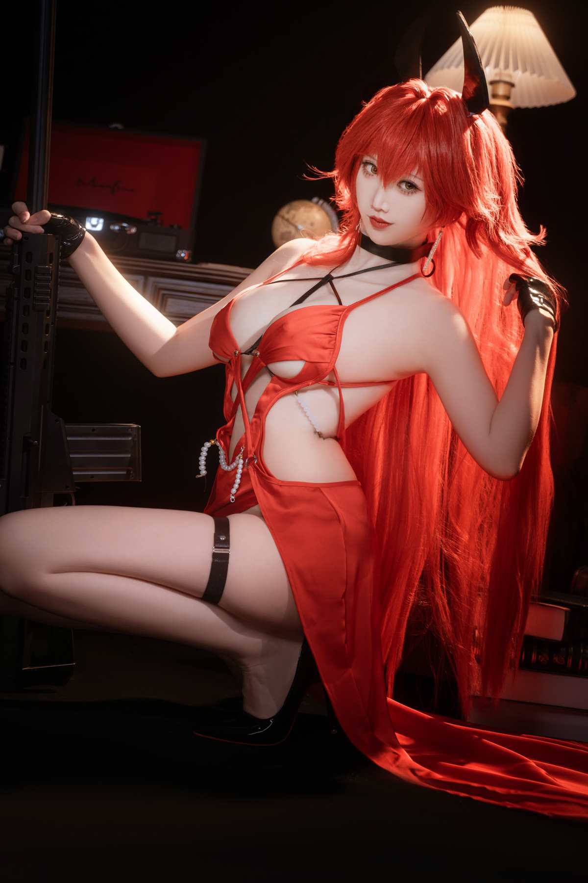 面饼仙儿 – Nikke 小红帽礼服