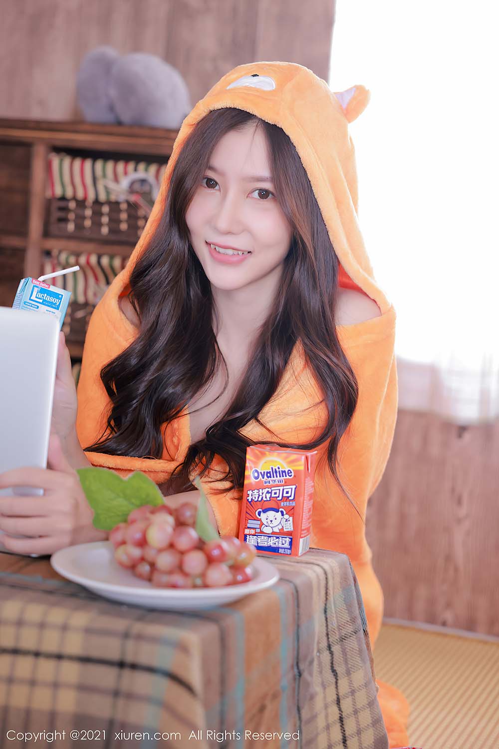 [Xiuren秀人网]2021.11.11 NO.4199 娇柔可人不失性感姿态的小宅 尹甜甜