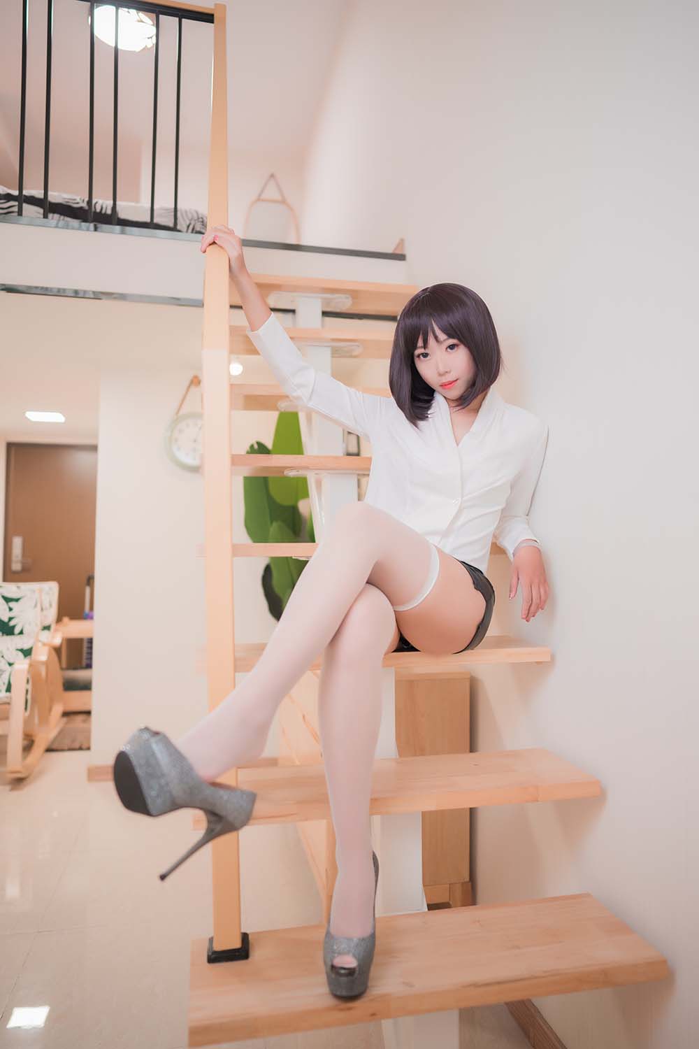 Money冷冷 – OL职业套装