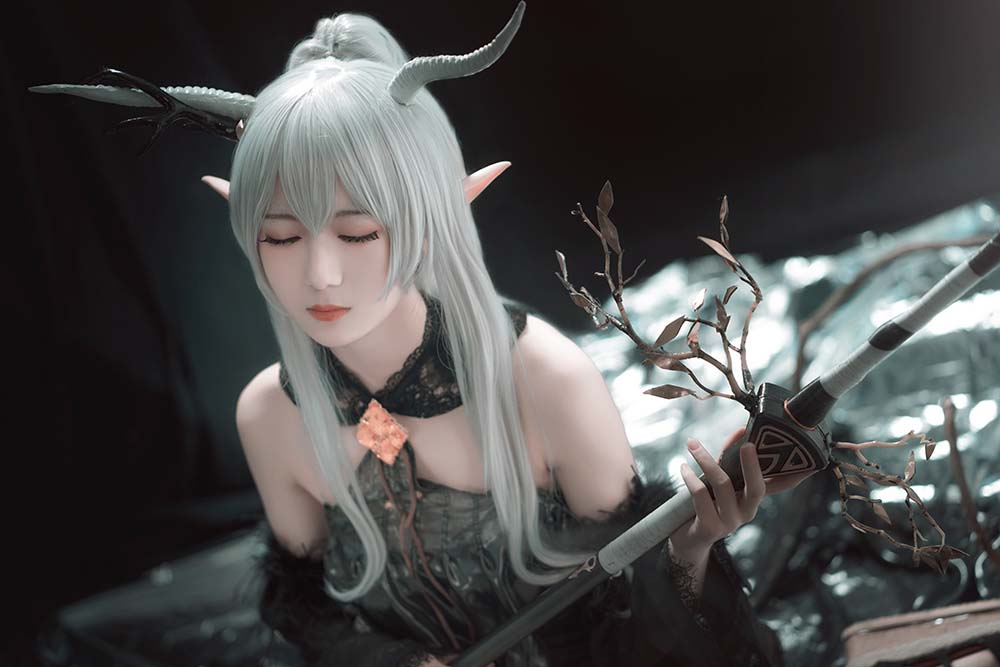 弥音音 – 明日方舟 闪灵