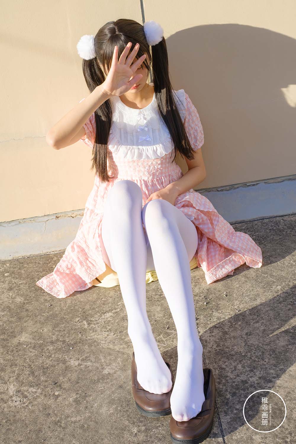 柴系小乖(稚乖画册) – 夜夜 天台粉裙