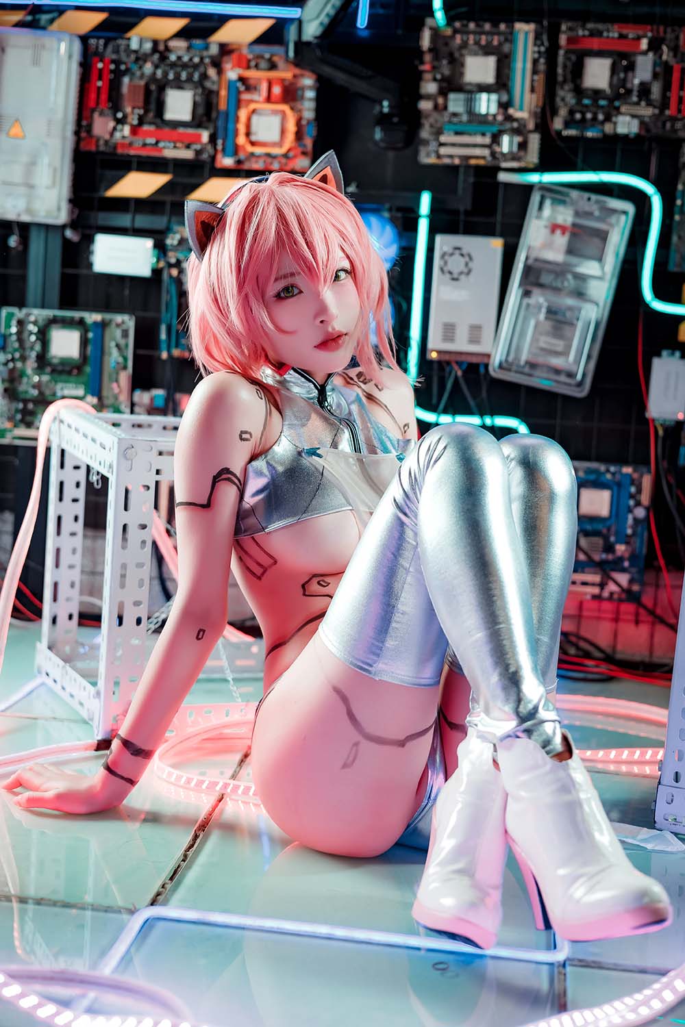 清水由乃 – 泰丝机娘