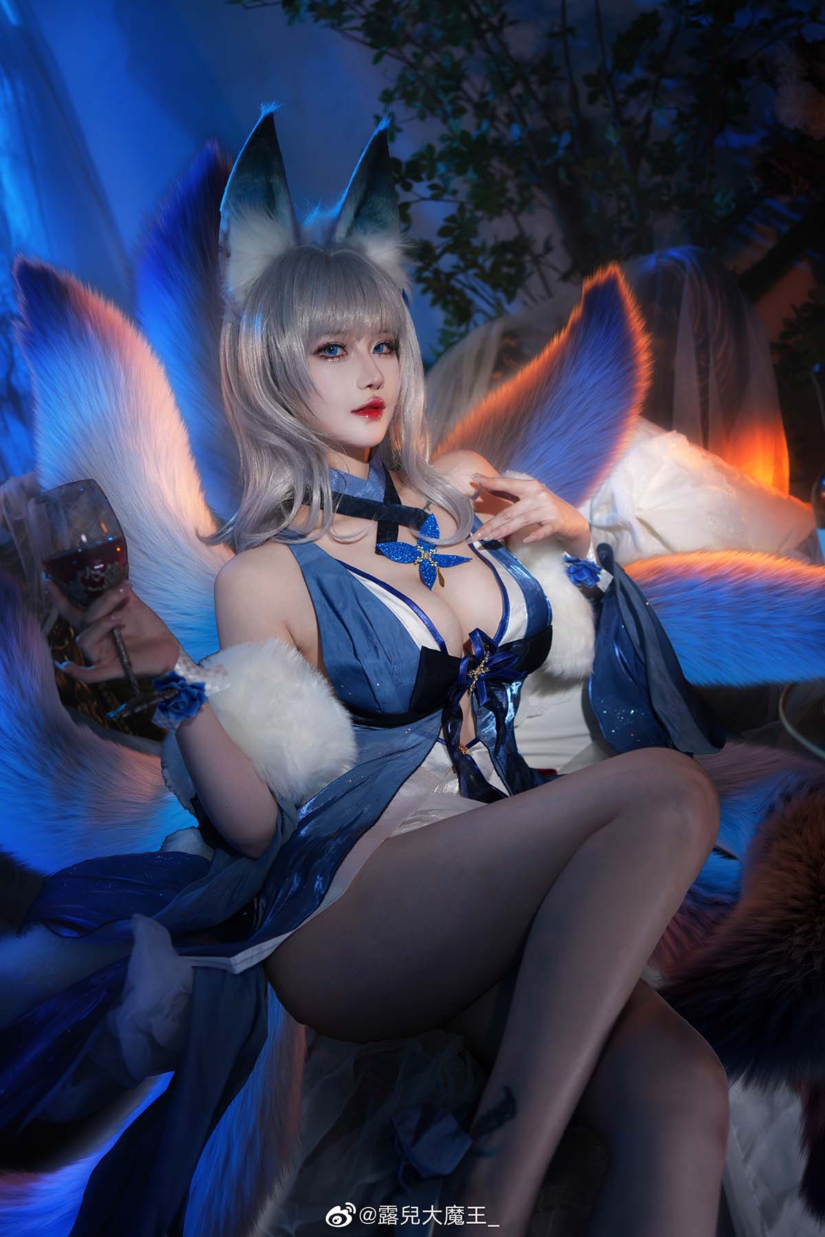 露兒大魔王 –  碧蓝航线 信浓