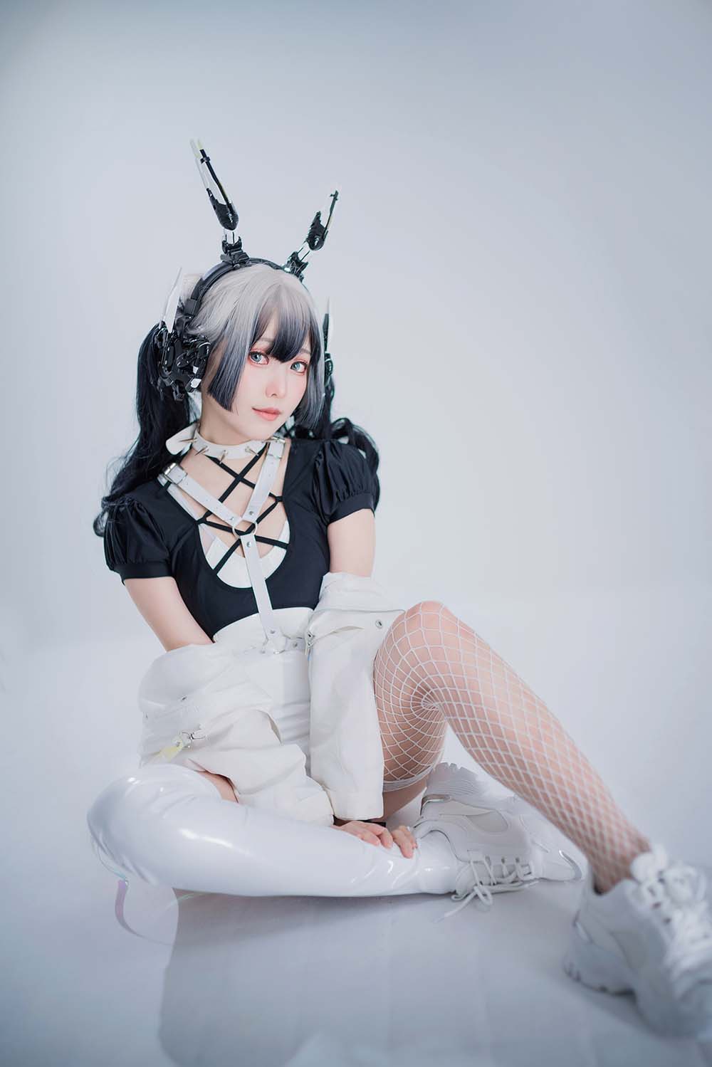 Ely_eee(ElyEE子) – Cyber Girl BLANCHE 賽博少女