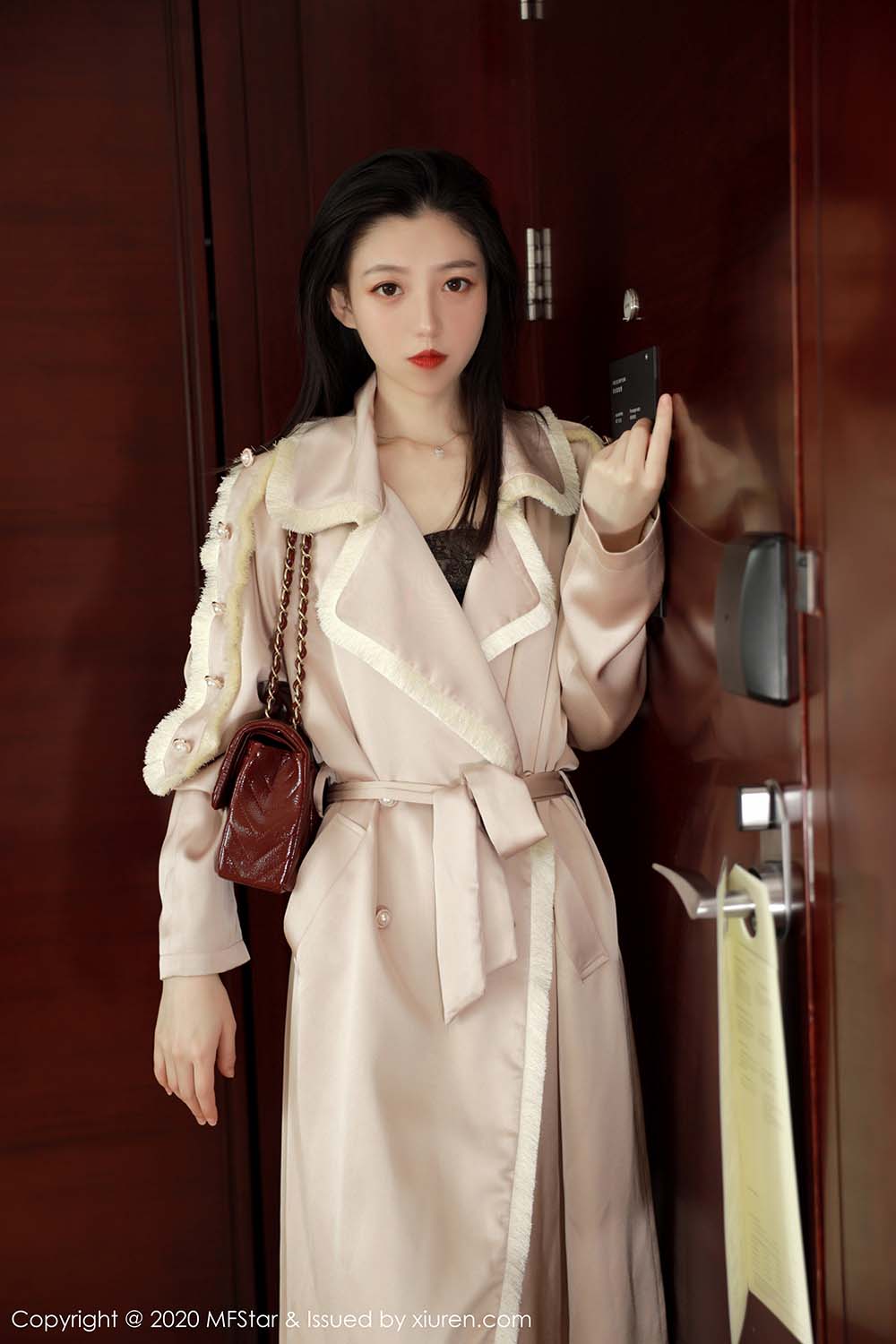 [MFStar模范学院]MF20200508VOL0325 2020.05.08 VOL.325 魅惑的黑色镂空内衣 言沫