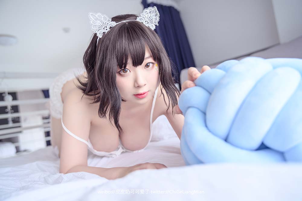 皮皮奶可可爱了啦 – 白睡衣