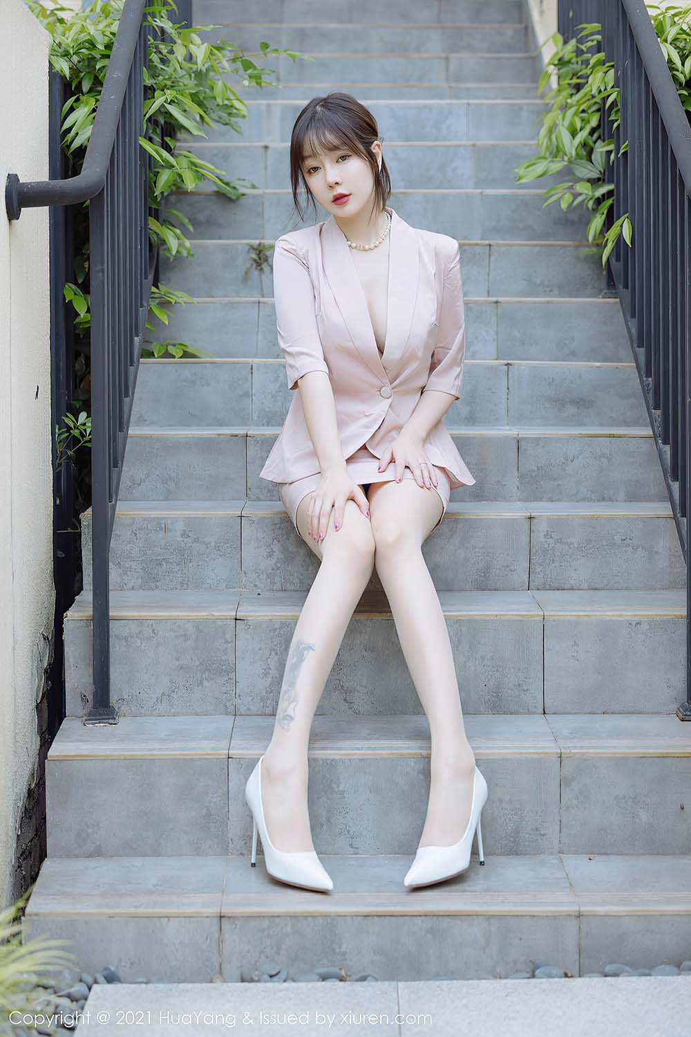 [HuaYang花漾show]2021.12.27 VOL.476 原色丝袜 王雨纯