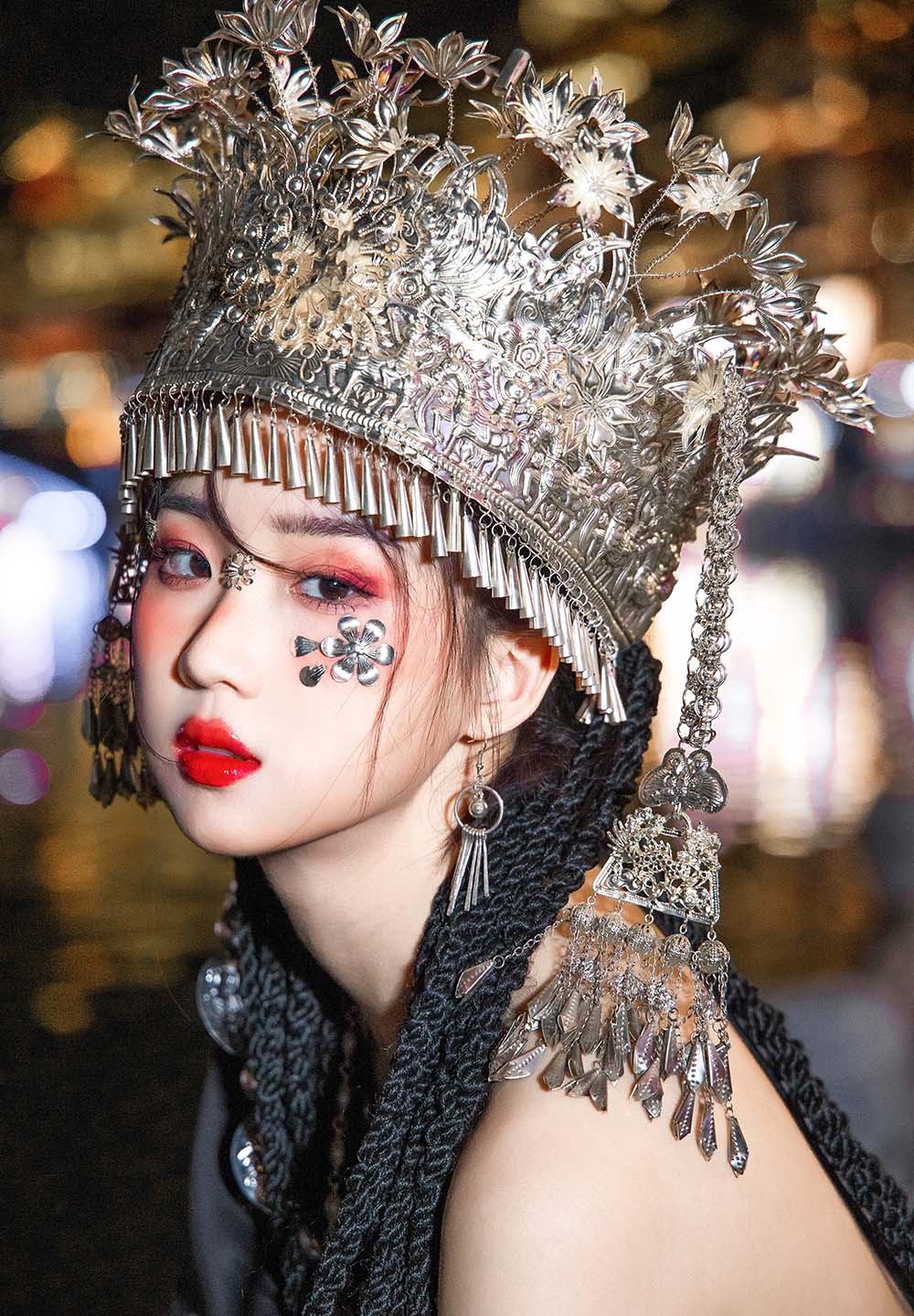 瓦斯塔亚小龙虾 – 苗疆女子