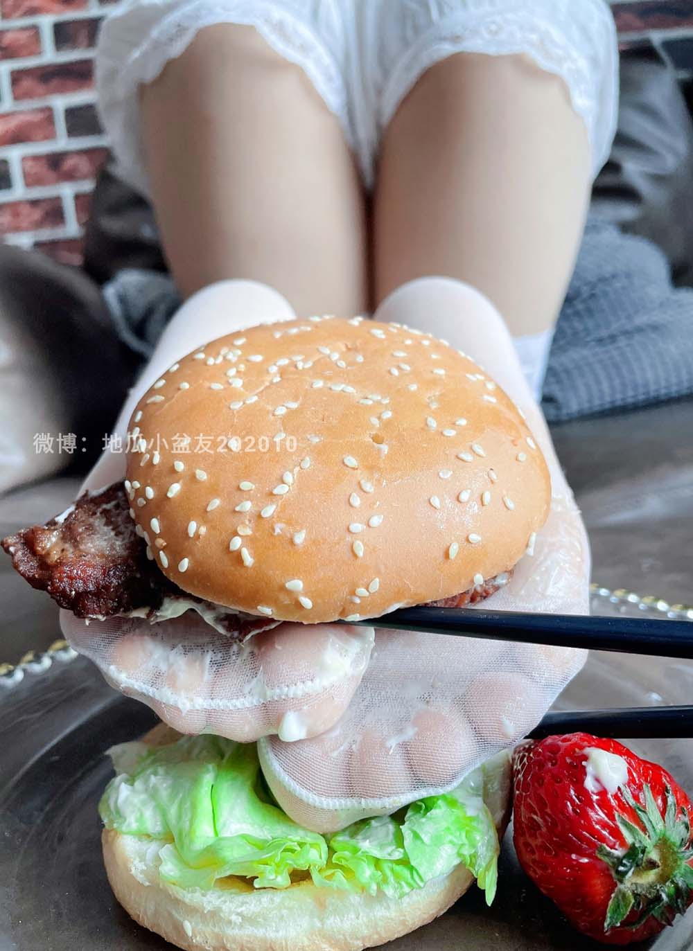 地瓜小盆友 – 双足汉堡包