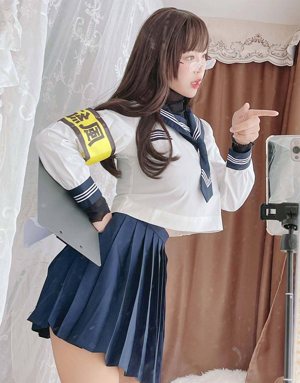 白烨 & 耶米西奶露 – 风纪委员