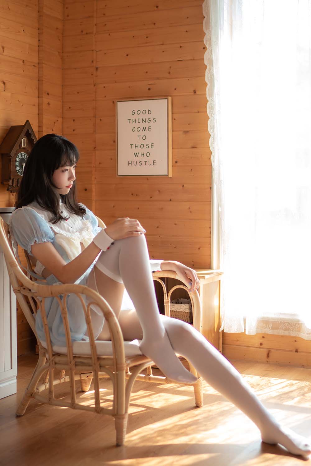 西瓜 – 蓝白女仆