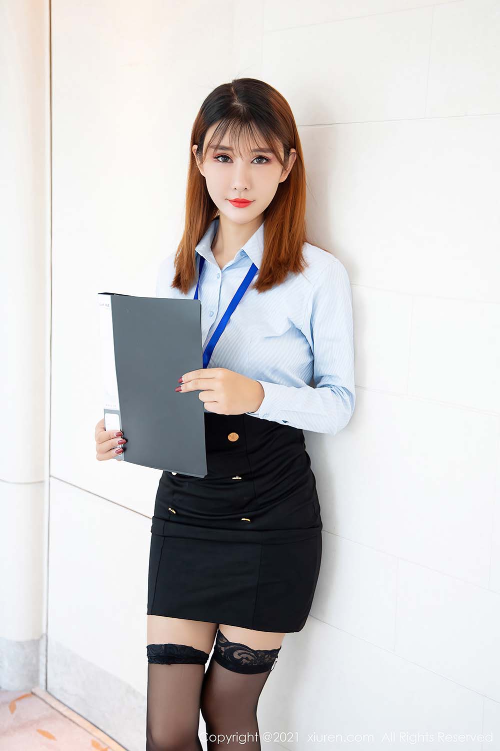 [Xiuren秀人网]2021.11.22 NO.4247 经典的职业秘书OL 夏沫沫tifa