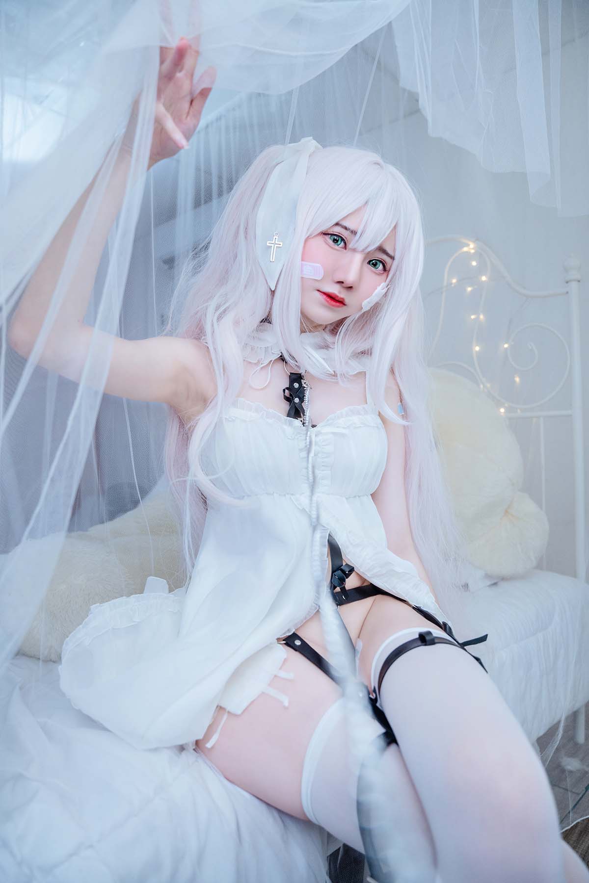 Sally Dorasnow – Hatsune