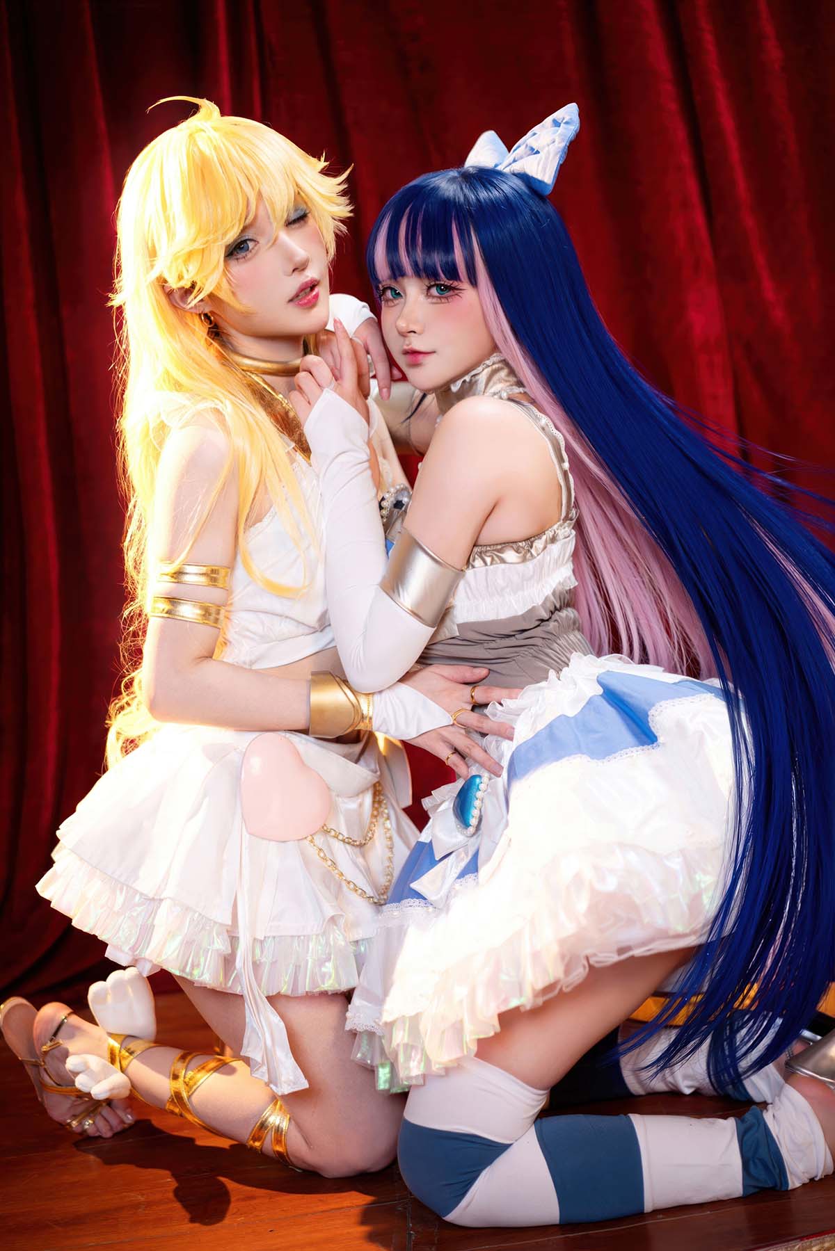 阿包也是兔娘 & 苏苏苏Sofia – 吊带袜天使