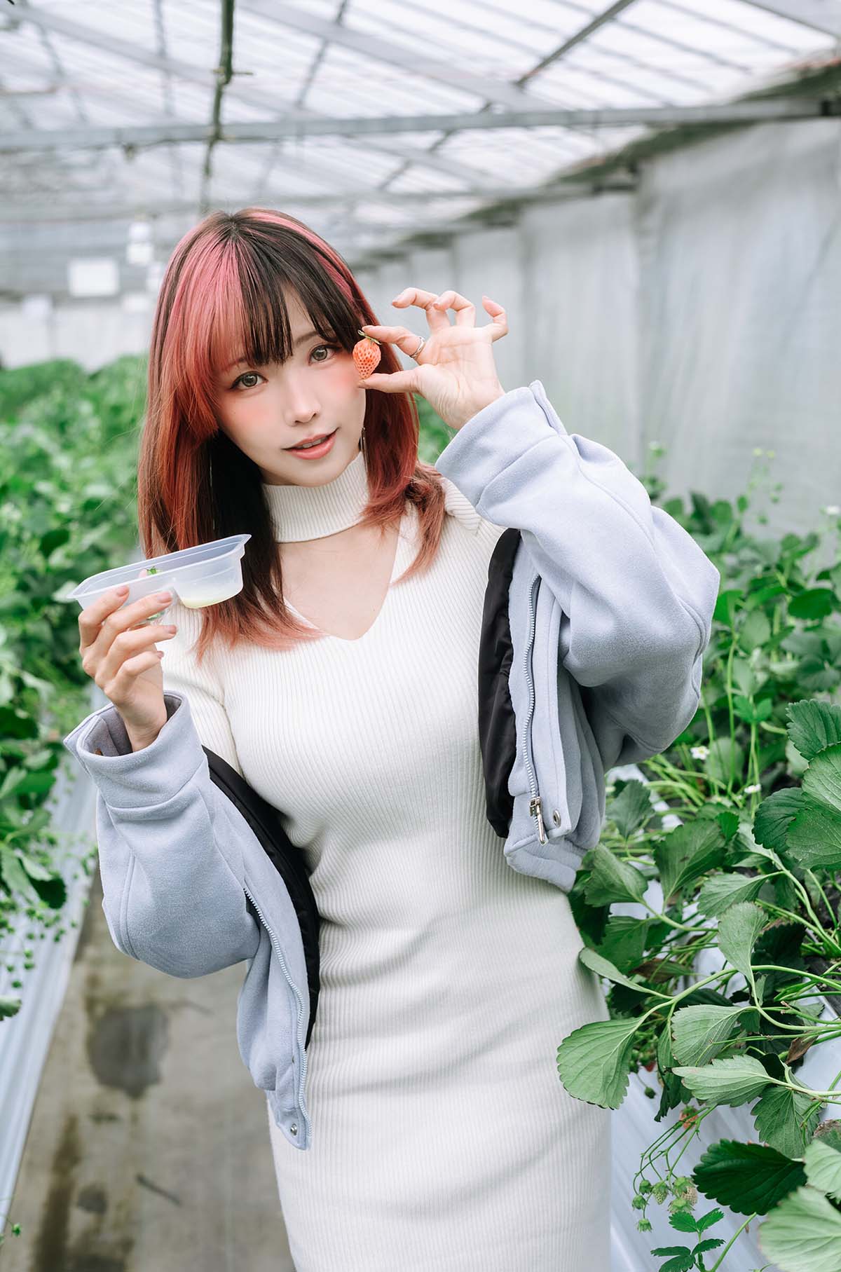 Ely_eee(ElyEE子) – Strawberry Picking Date