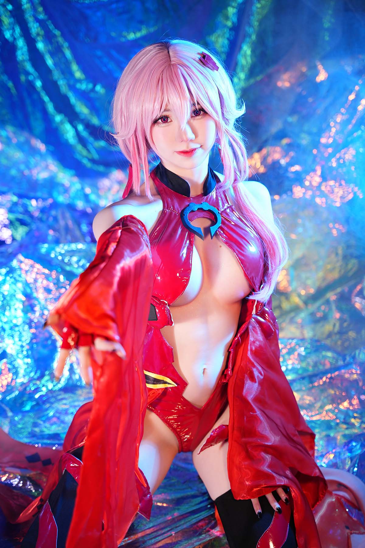 Sally Dorasnow – Yuzuriha Inori