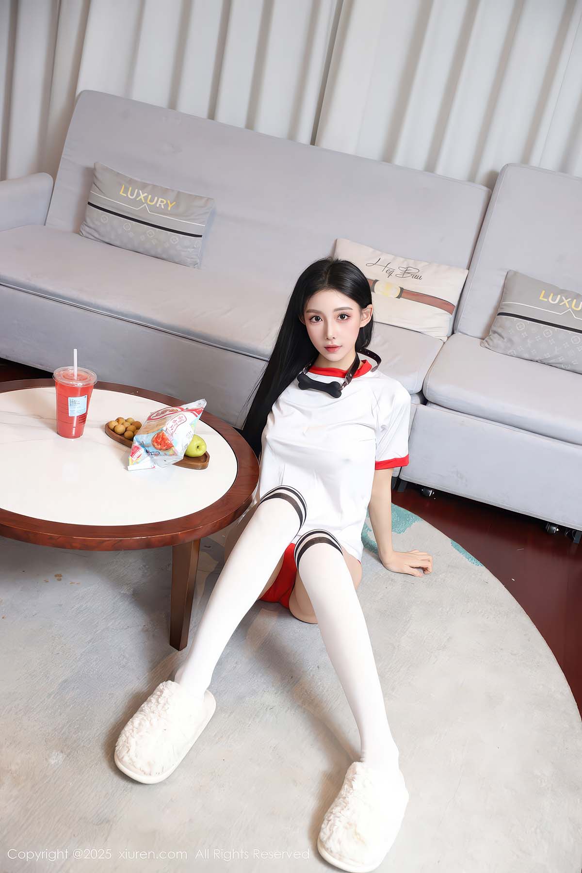 [Xiuren秀人网]2025.12.16 NO.11110 许微微呀