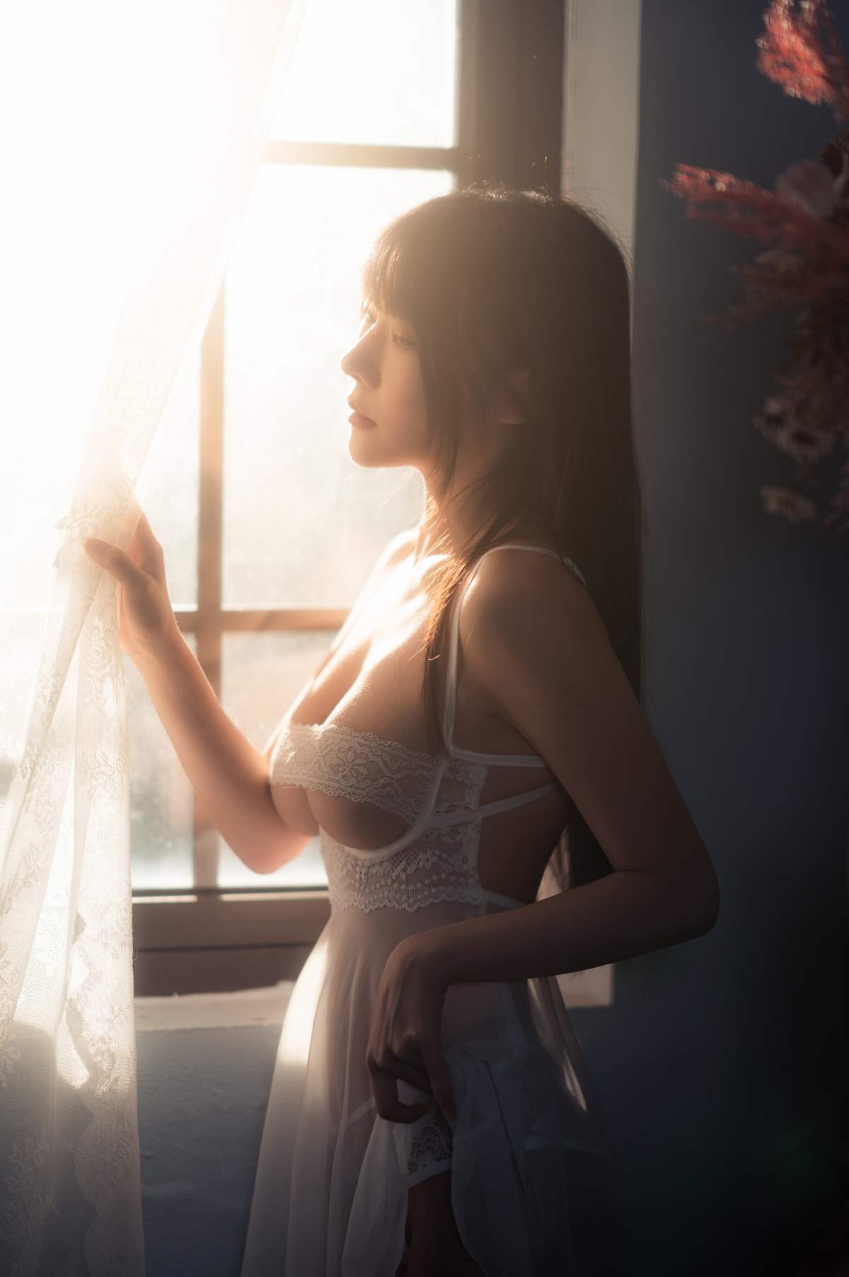 香草喵露露 – 白丝纱裙